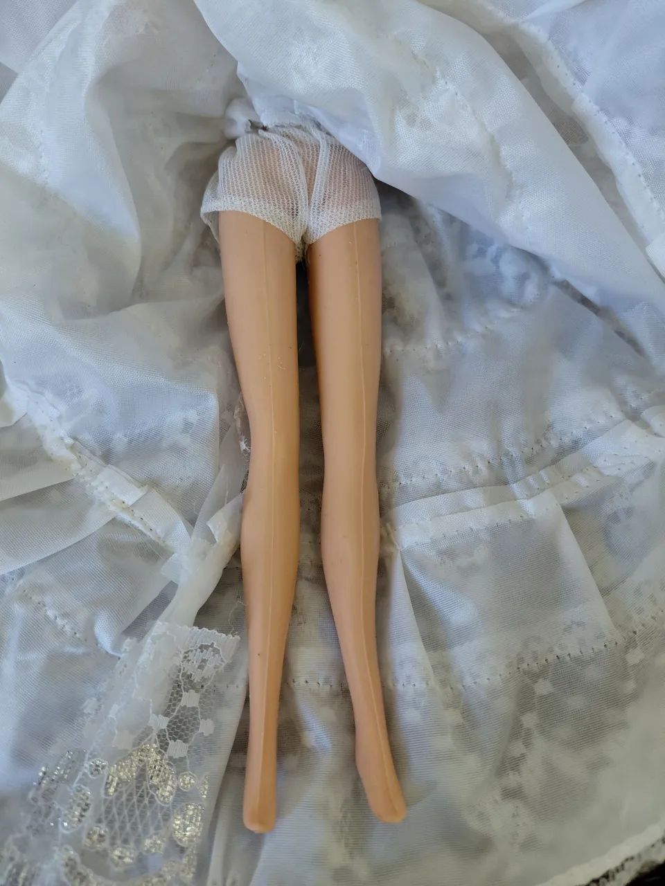Boneca tipo Barbie Noiva Importada - Foto 5