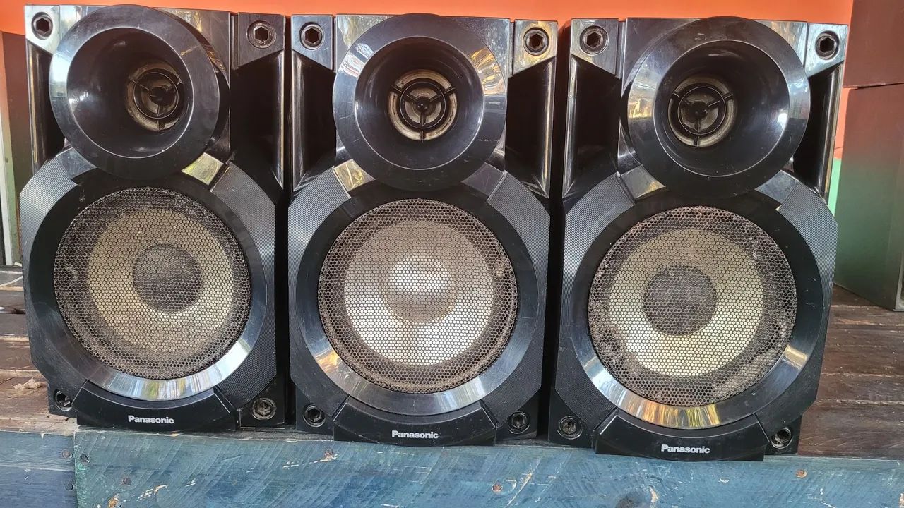 3 CAIXAS DE SOM PANASONIC.