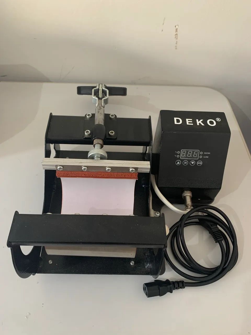 Prensa Térmica Digital Cilíndrica DEKO 
