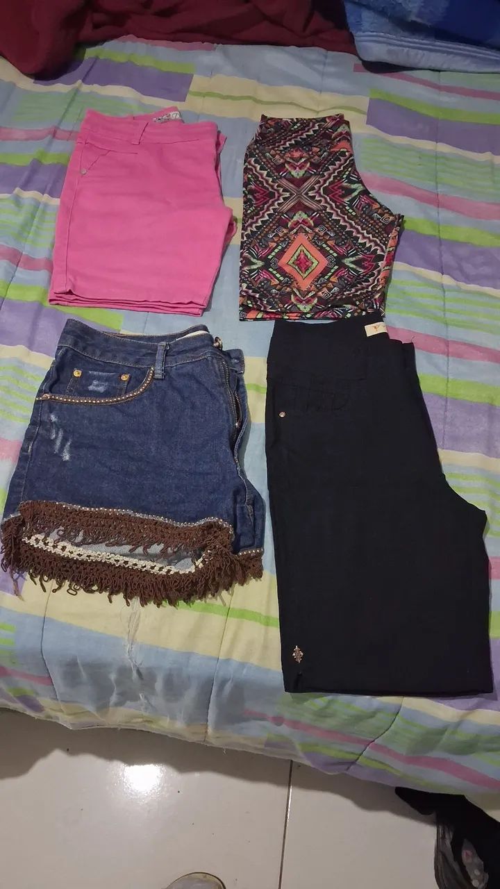 4 shorts 40/42/44 R$10,00 todos 