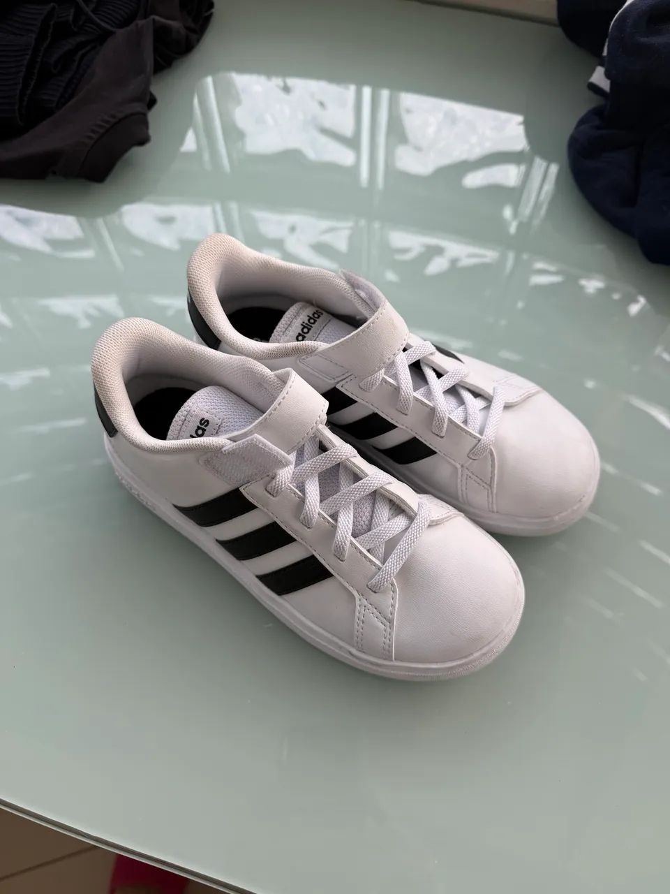Tenis adidas 30, 31 novo 