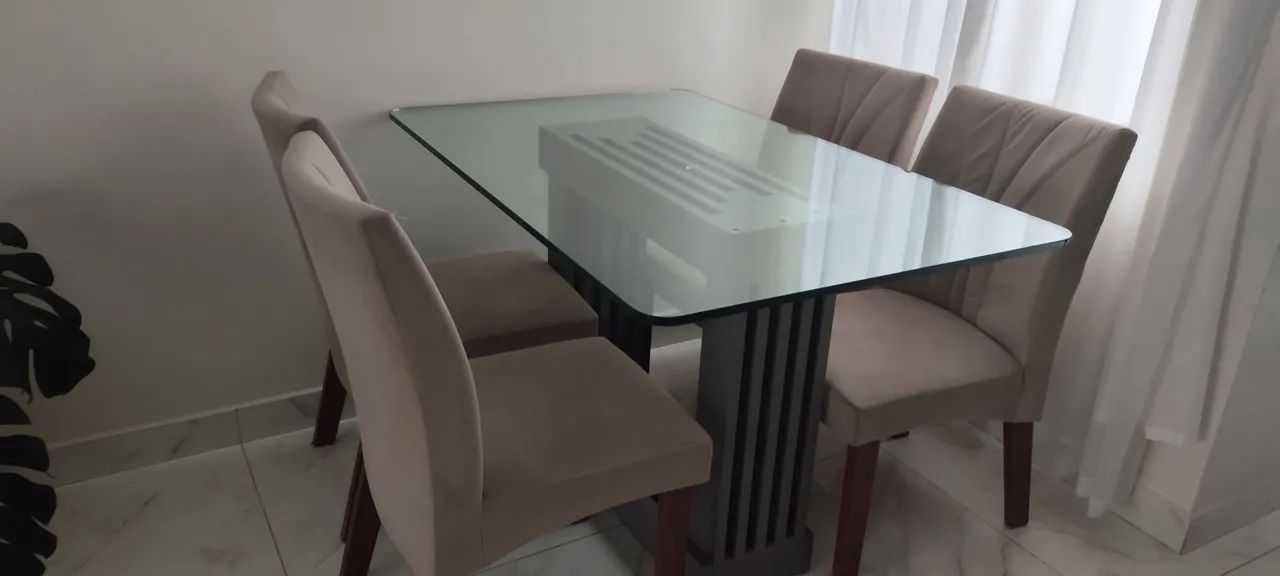 Mesa de jantar retangular de vidro 
