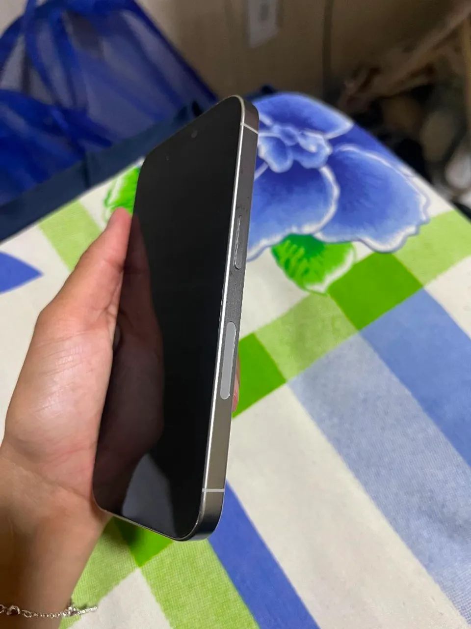 IPHONE 15 PRO  - Foto 4