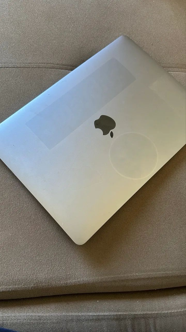 Macbook Pro i5 8GB 2017 - Foto 2