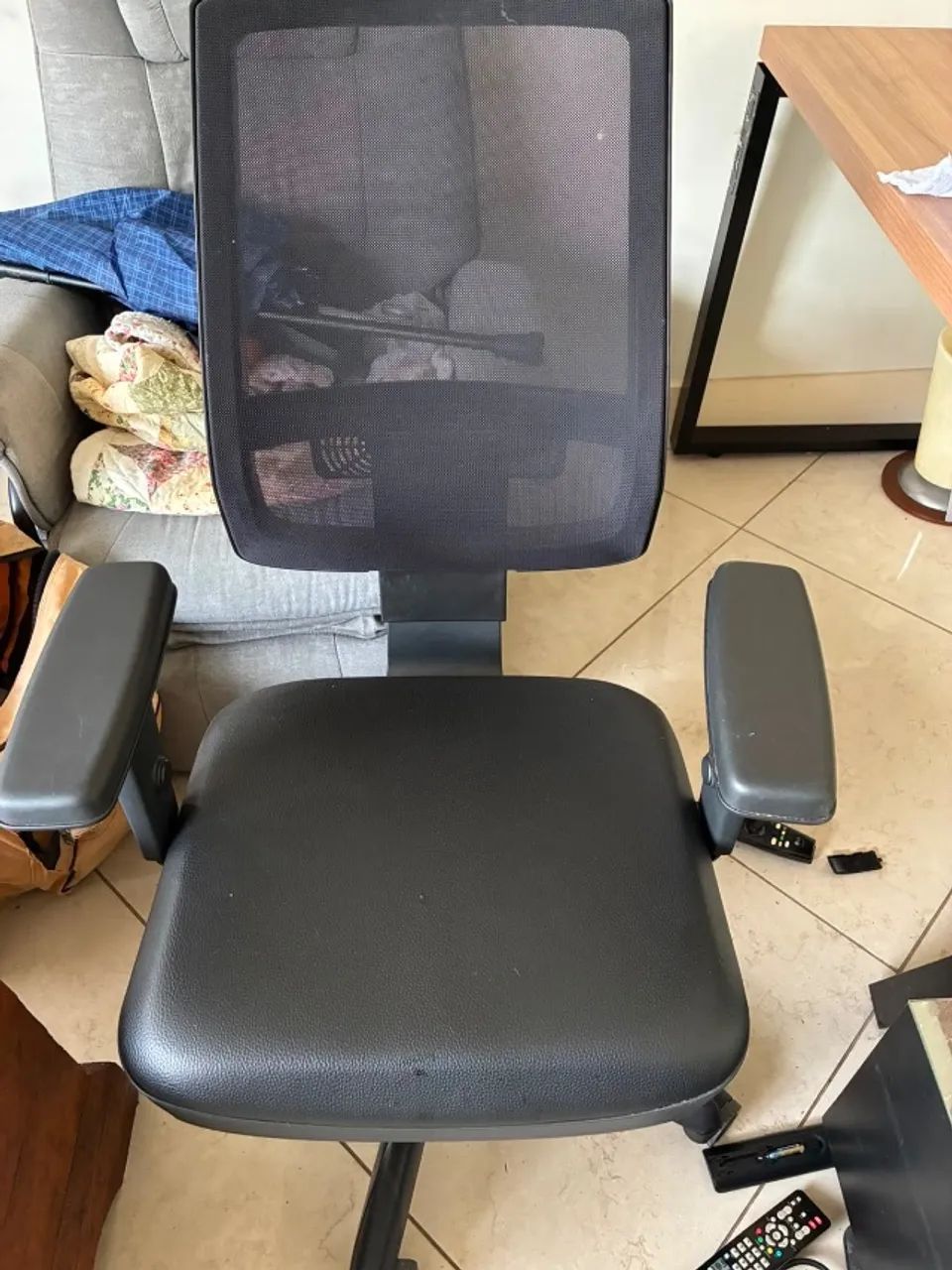 Cadeira preta para escritório 