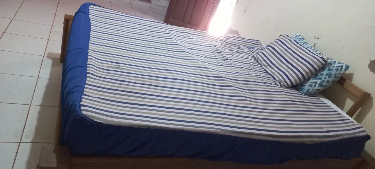 Cama tamanho Queen