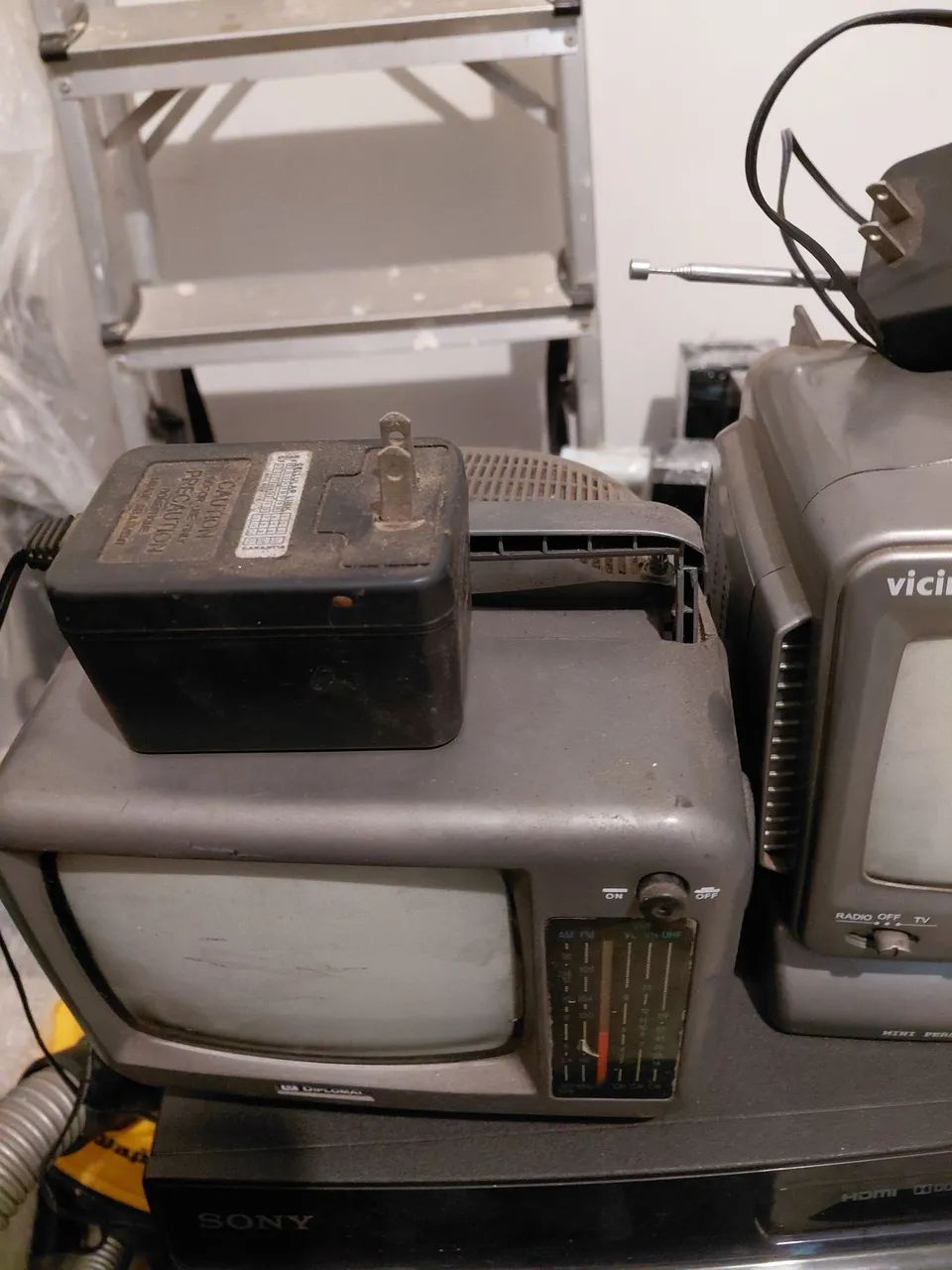 2 tvs 100.00  - Foto 2