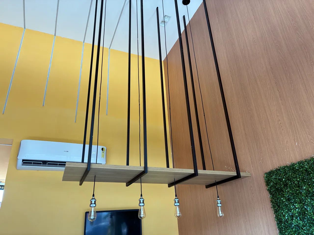 Prateleira suspensa 