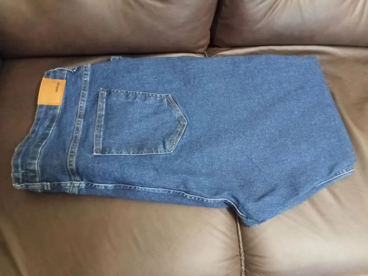 Vendo calca jeans nova Hering número 52