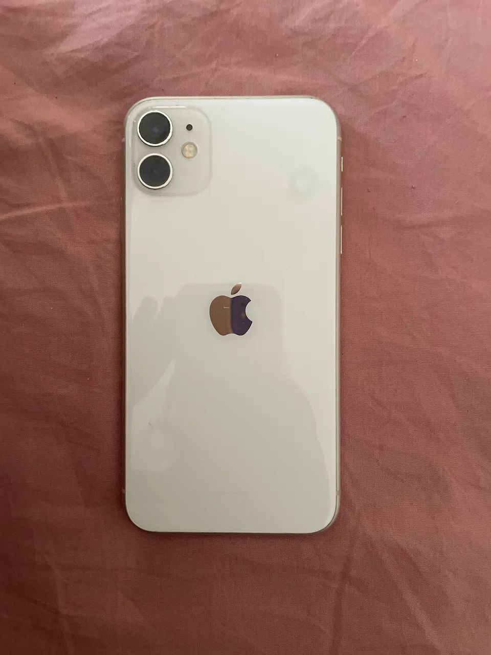 iPhone 11 branco em perfeito estado 