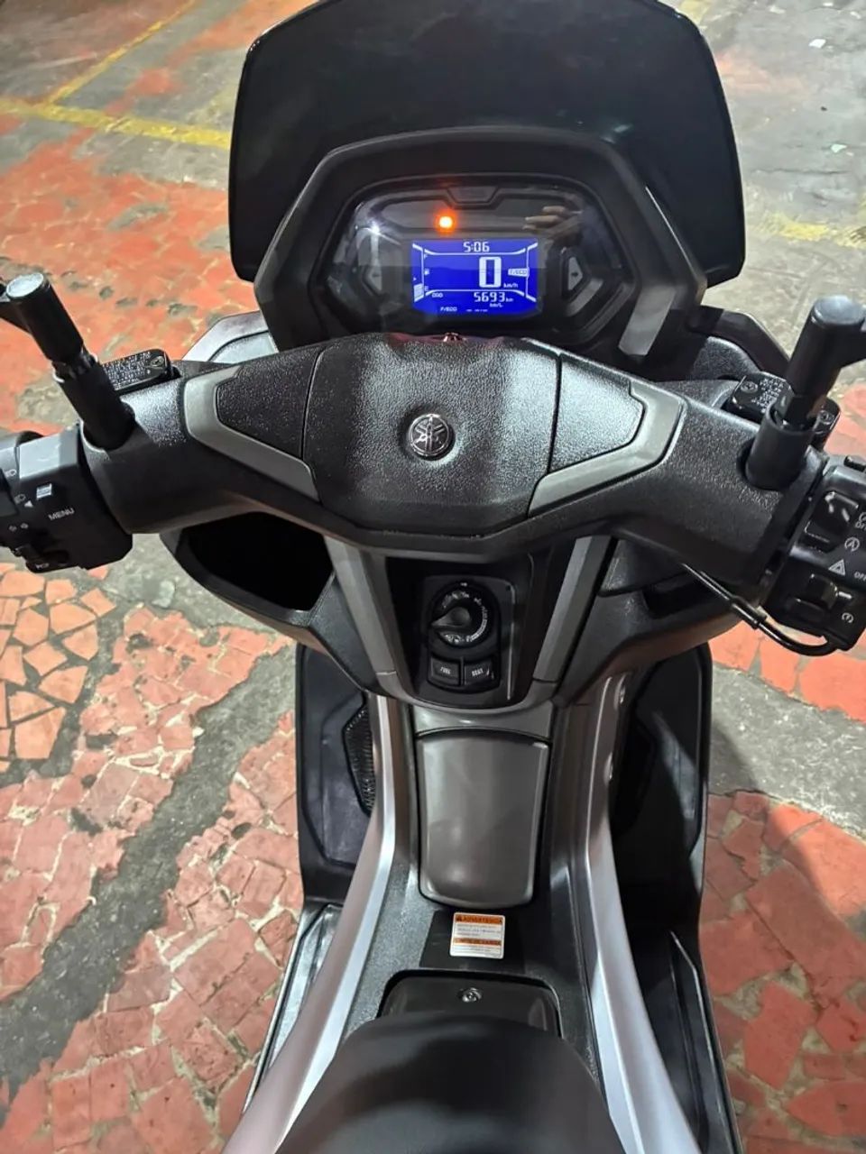 Yamaha NMAX 160 ABS Connected - Foto 4