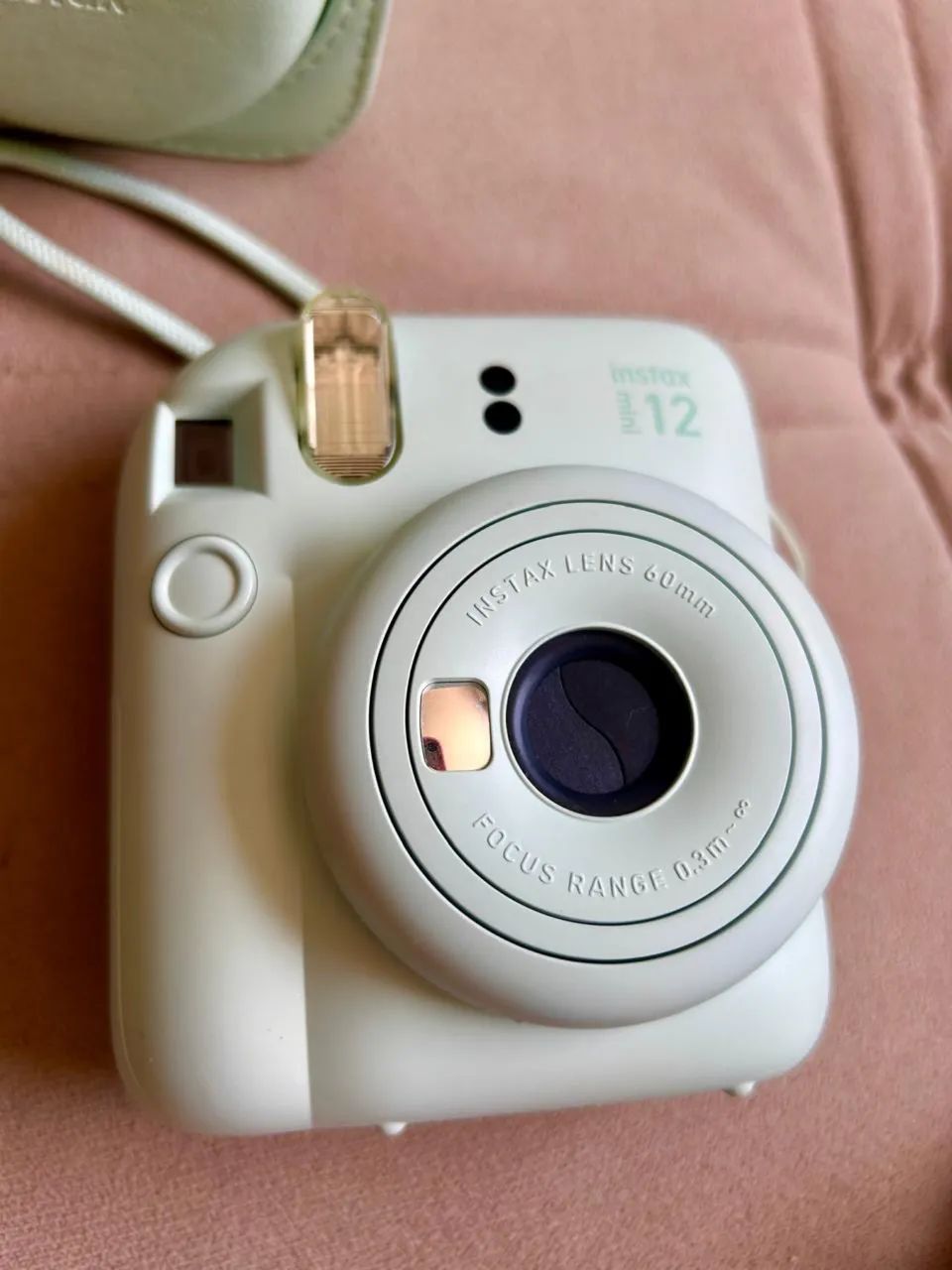 Vendo instax mini 12 com bolsinha  - Foto 2