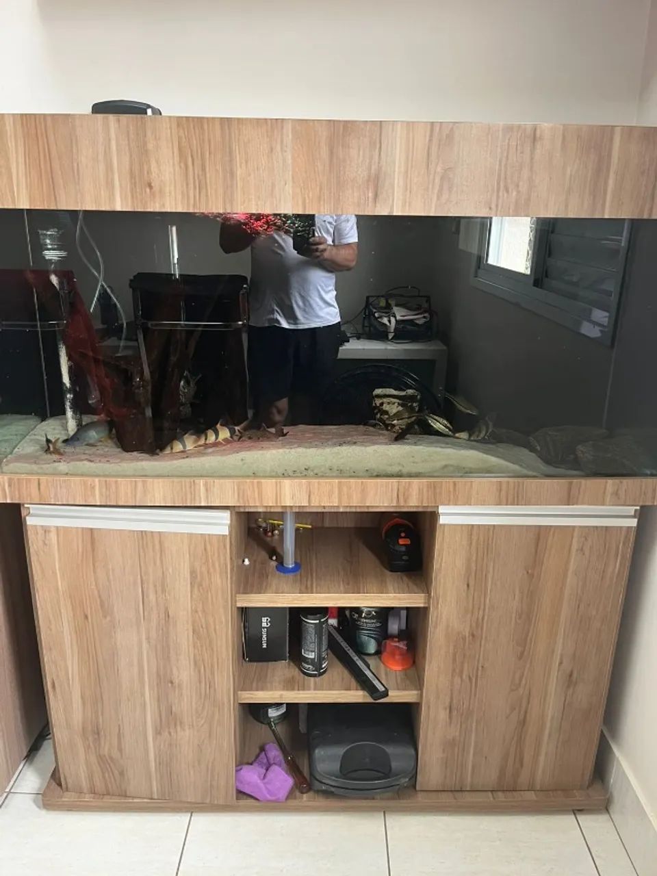 Aquário Completo com equipamentos e móvel 130x40x55 cm -somente móvel vidro e equipamentos