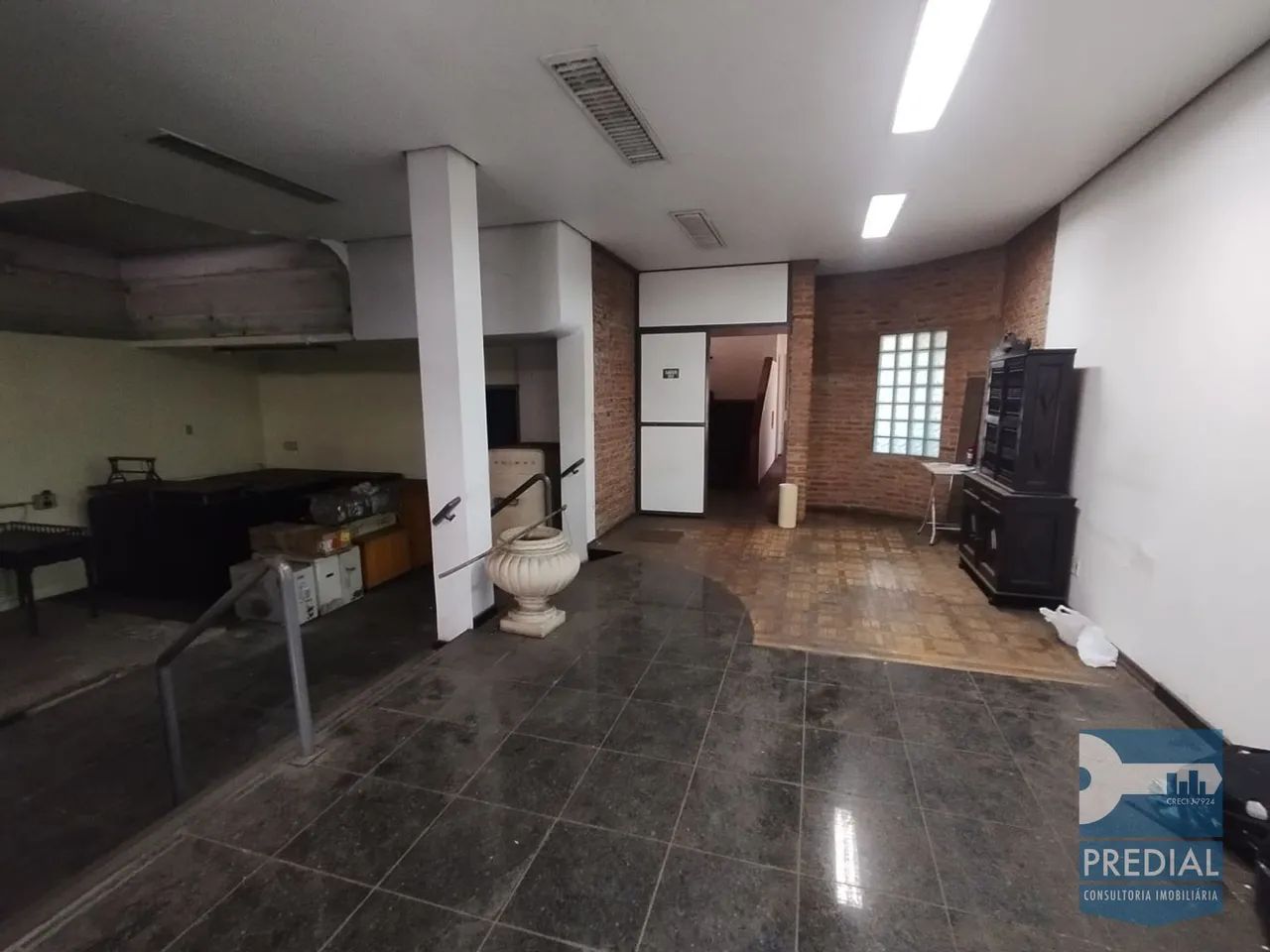 Salão Comercial e Casa com 5 quartos para Locação Centro, São Carlos - Foto 2