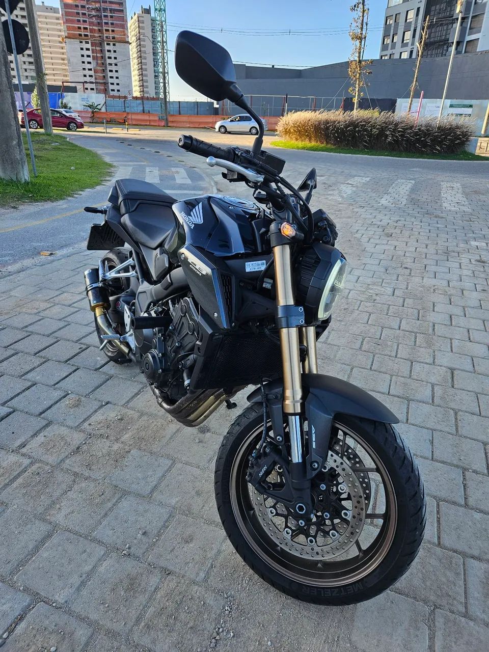 Vendo cb650r 2021 impecável  - Foto 6