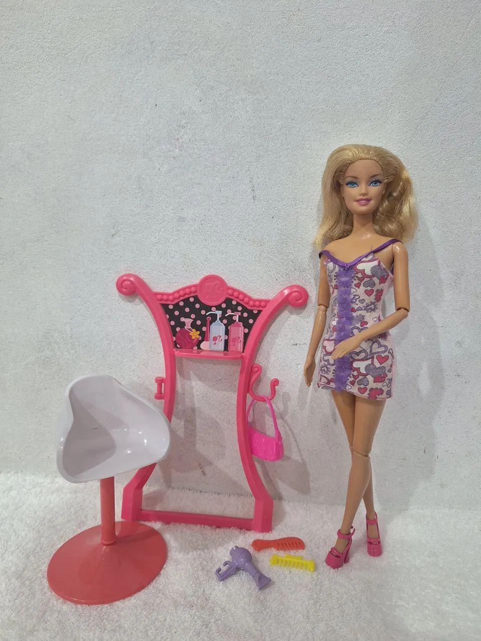 Combo Barbie anos 2000 salão de beleza e boneca articulada  - Foto 2