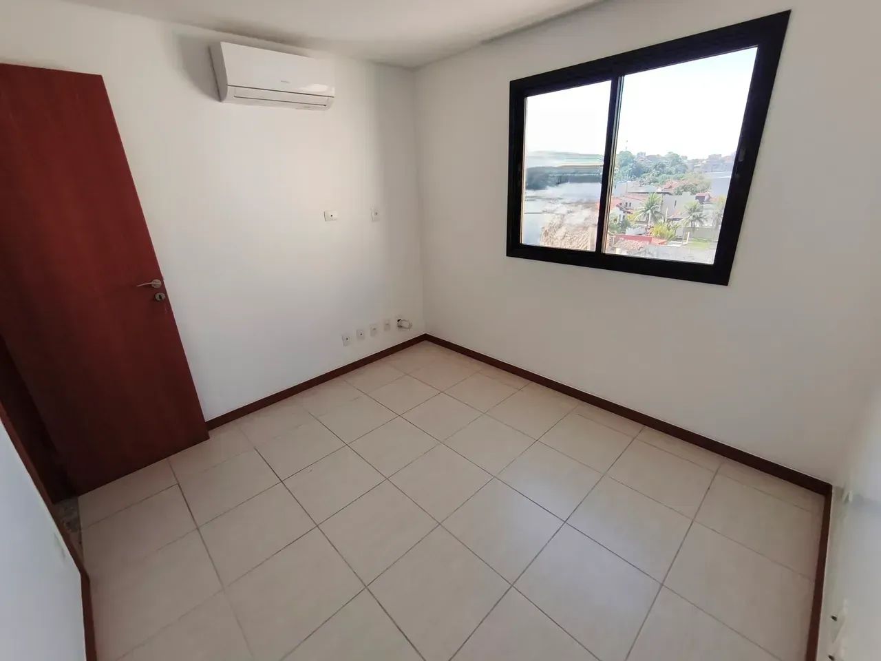 Apto com 2 quartos sendo 1 suíte, 2 Ar Cond. Split, 2 vagas de garagem, Cavaleiros - Macaé - Foto 4