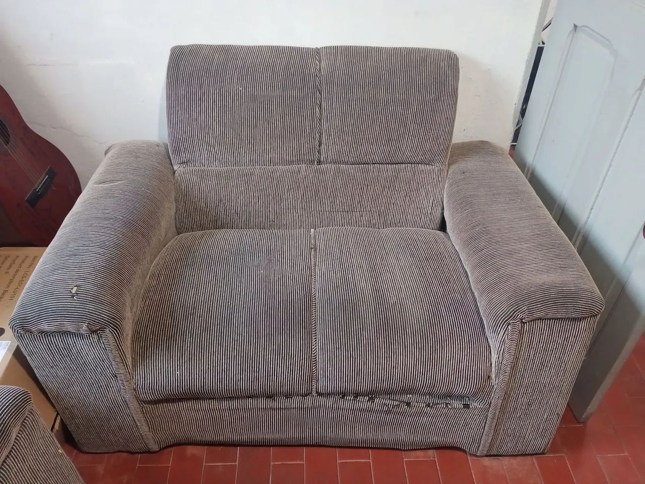 Vendo conjunto de sofás 3 e 2 lugares - Foto 3