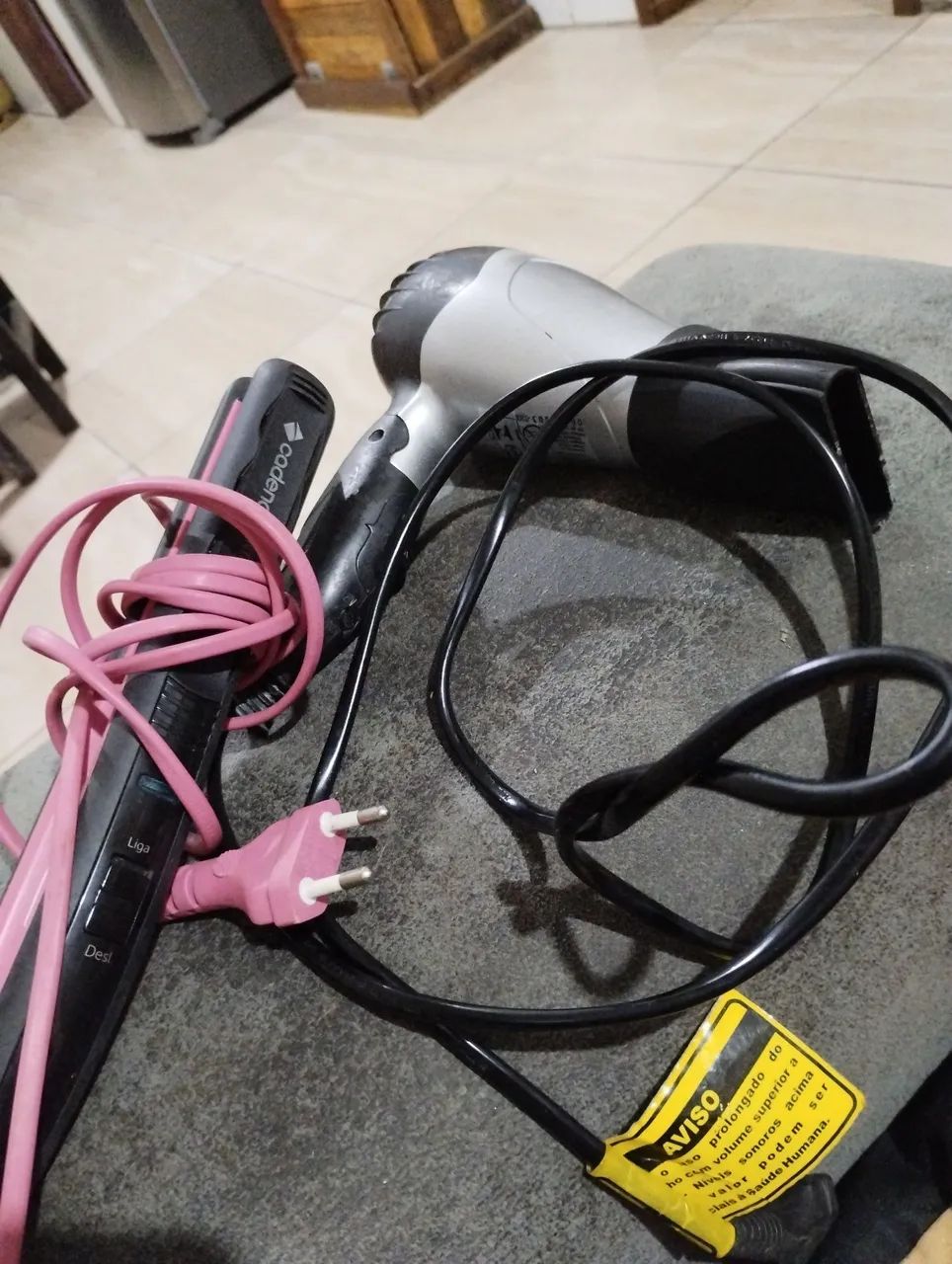 Kit Beleza: Secador de Cabelo + Chapinha 110V  - Ótimo Estado