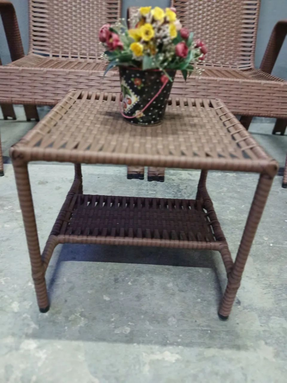Conjunto de cadeiras com mesa de centro - Foto 5