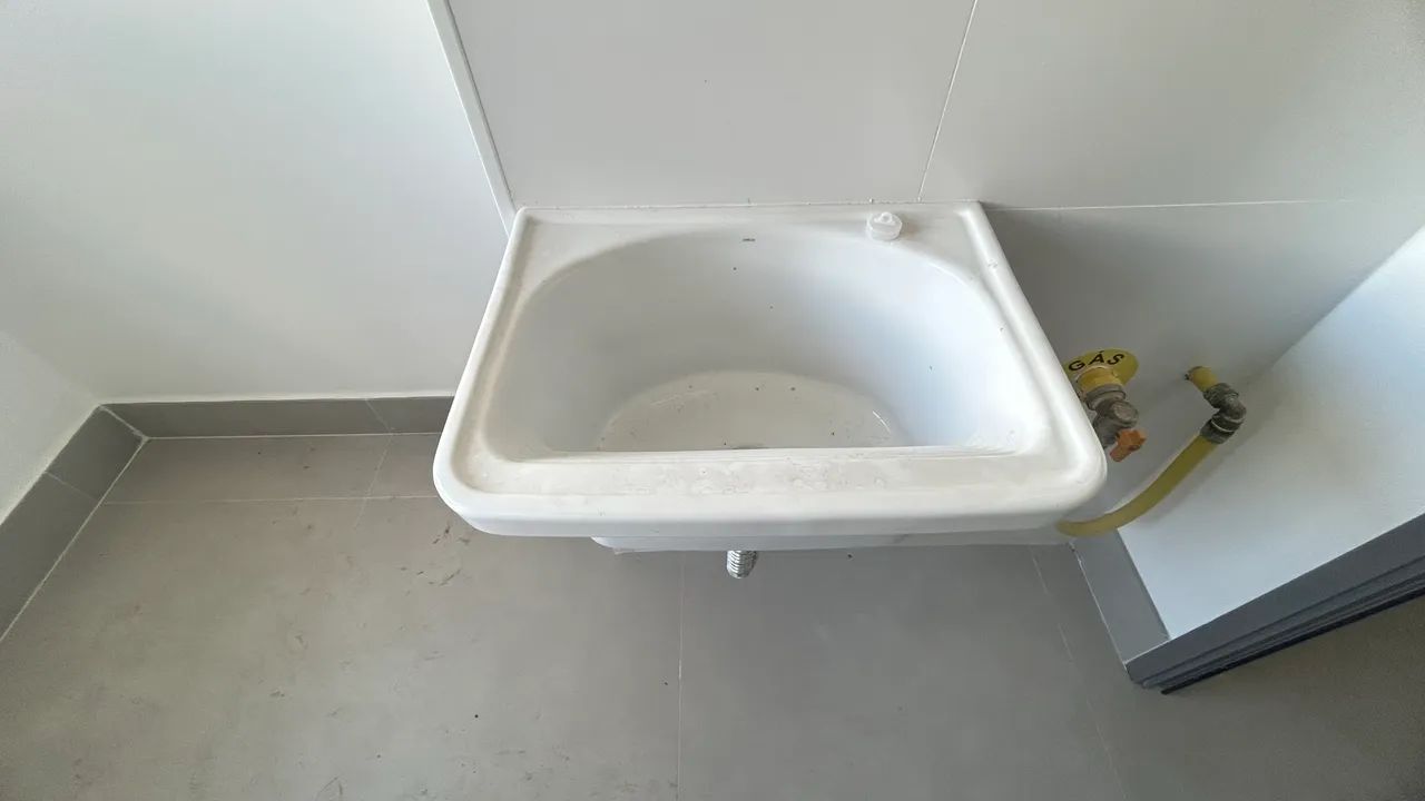 Tanque de Lavanderia em Louça Branca - 51cm x 38cm. 