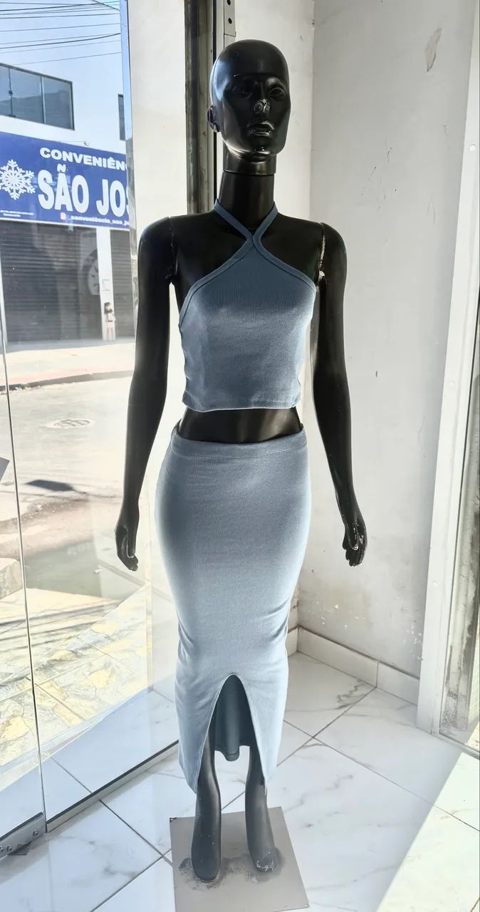 Manequim (preto pintado)