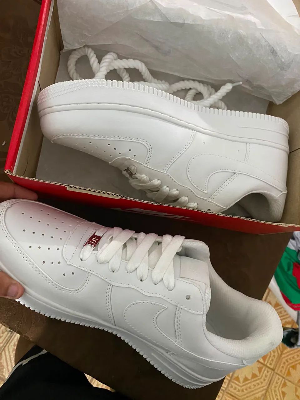 NIKE AIR FORCE 1 TRIPLE WHITE RÉPLICA.