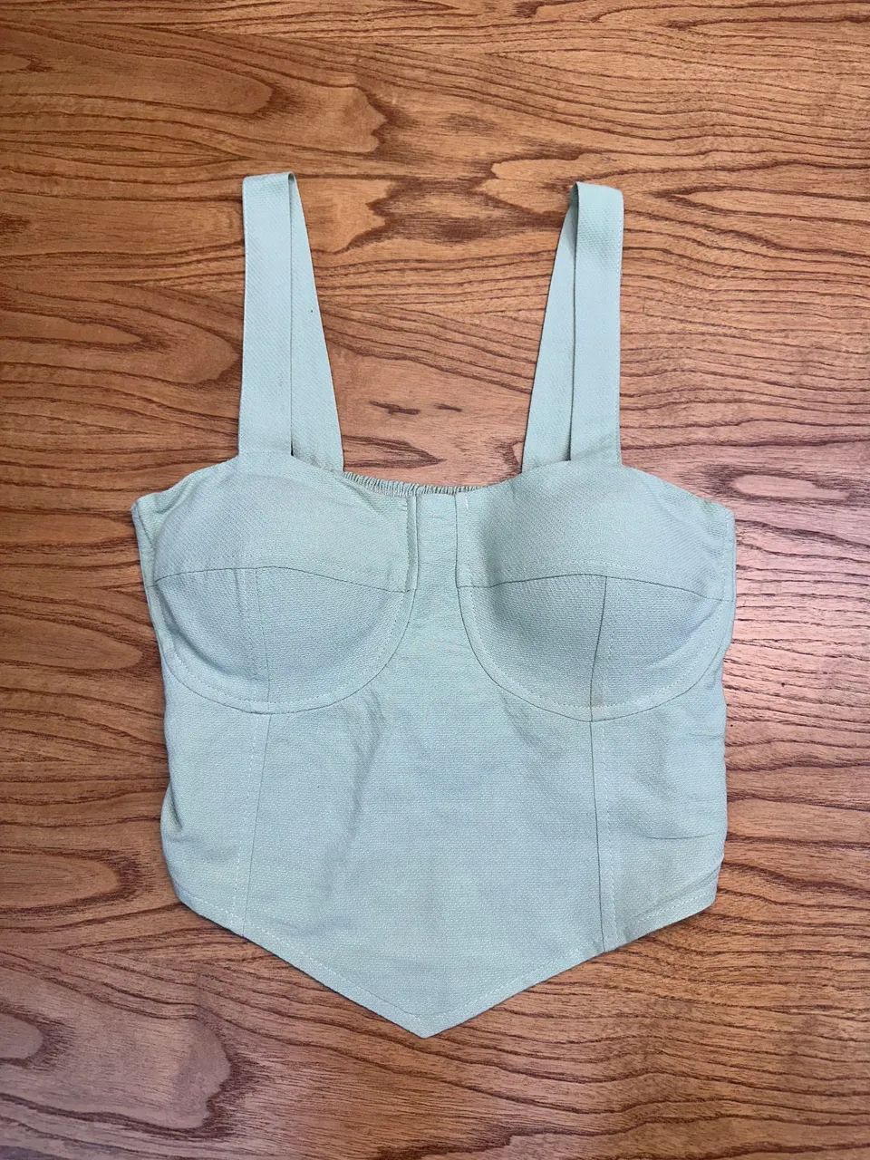 Cropped estilo corset verde claro 