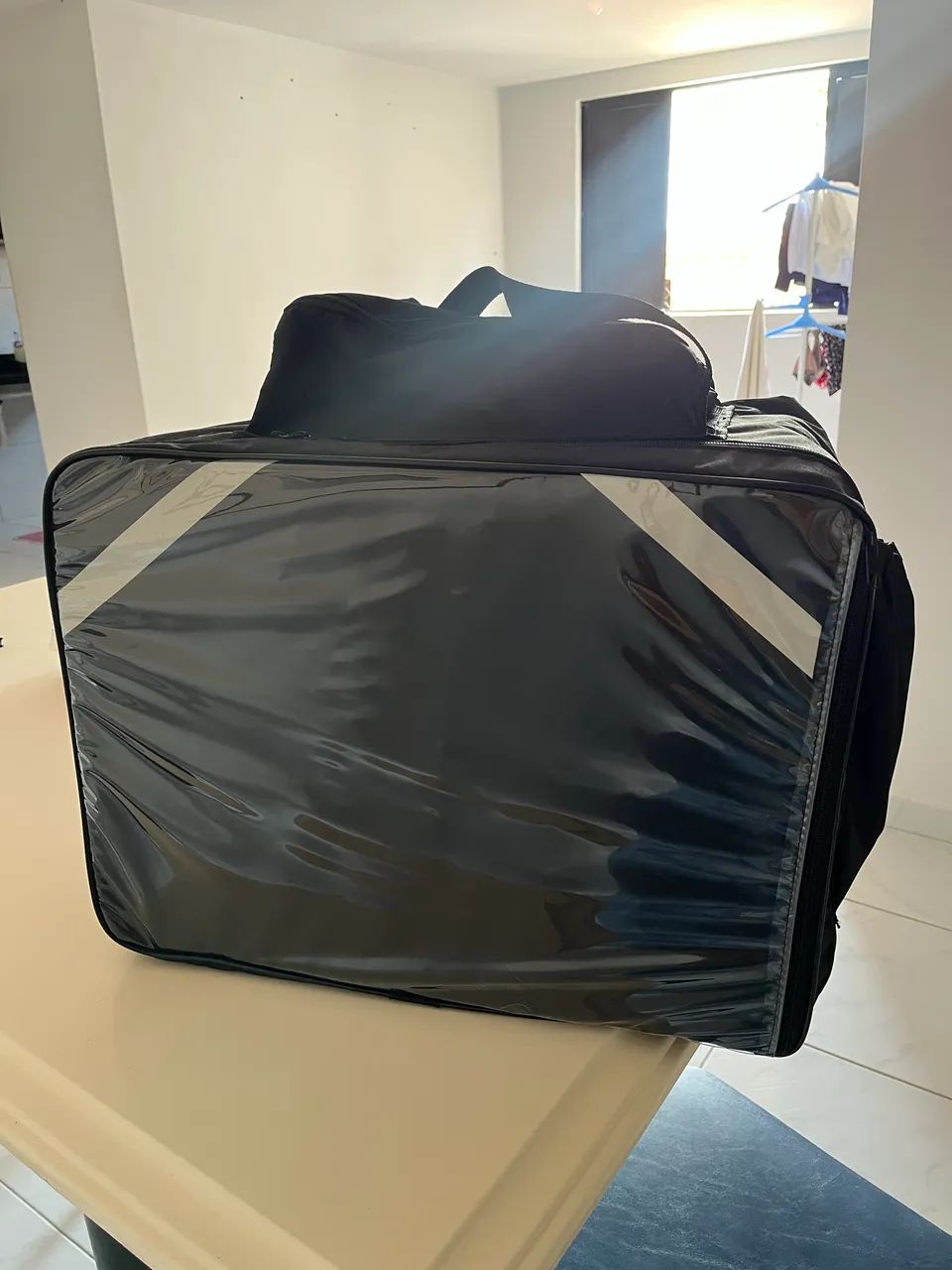 BAG NOVA EM ÓTIMO ESTADO 