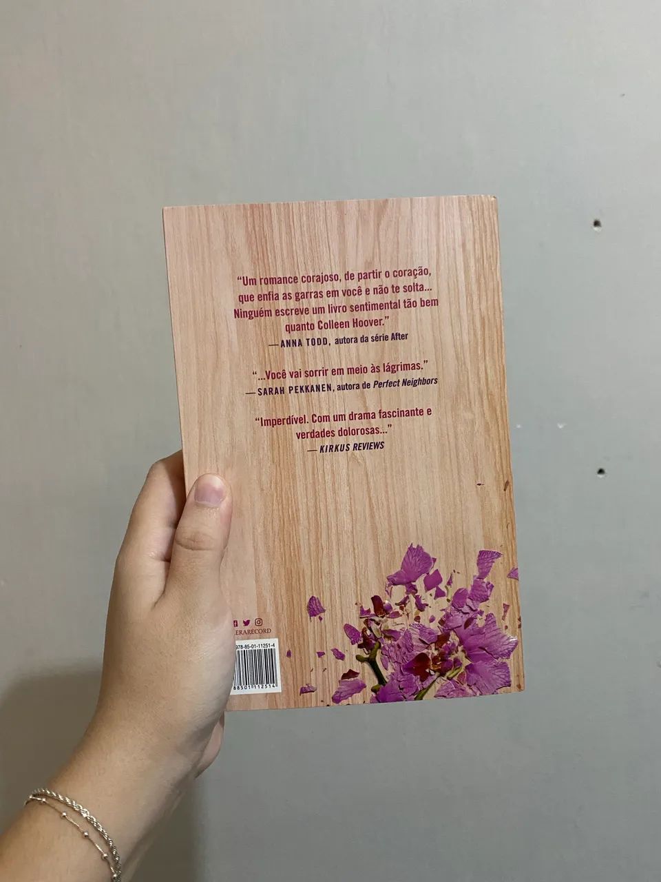 LIVRO É ASSIM QUE ACABA - COLLEN HOOVER - Foto 2