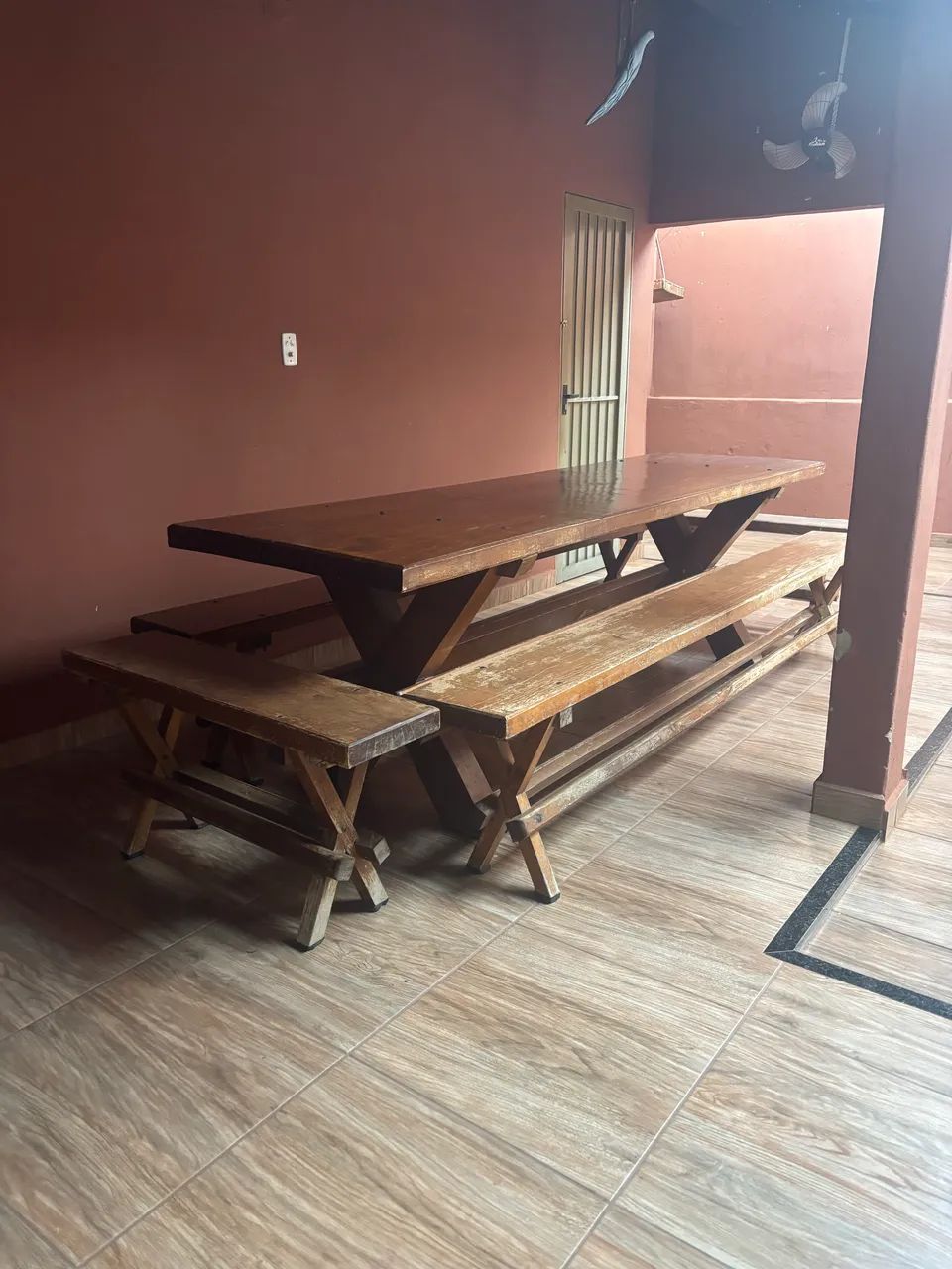 Mesa rústica de madeira maciça  - Foto 4