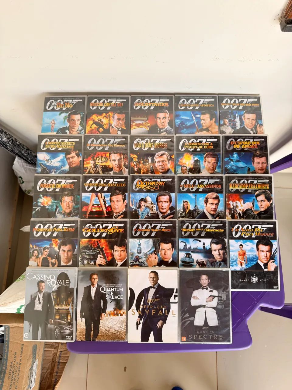Coleção de DVDs dos Filmes de 007 - James Bond - Foto 2