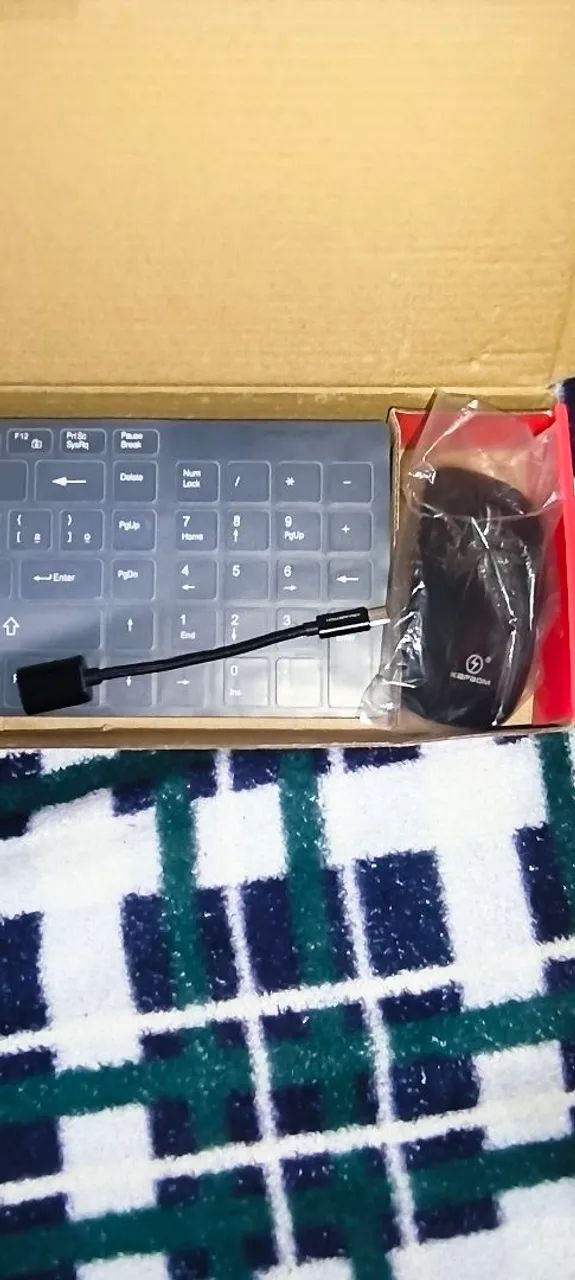 TECLADO  OTG ÓTIMO PARA JOGOS E DIA A DIA JA COM ADAPTADOR E PILHA - Foto 2