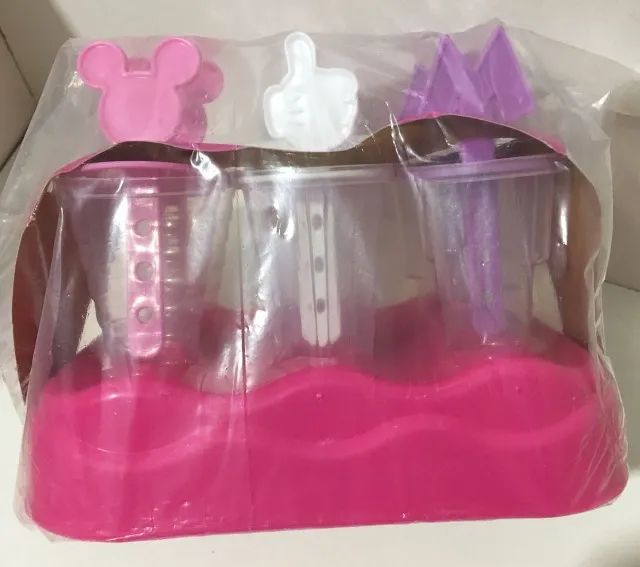 Forma para 6 Picolés, Sorvetes Plasútil Livre Bpa da Minnie cor Rosa - NOVA - Foto 4