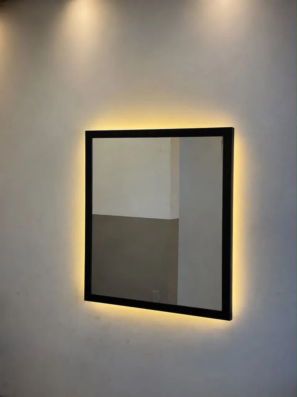Espelho com moldura e Led 