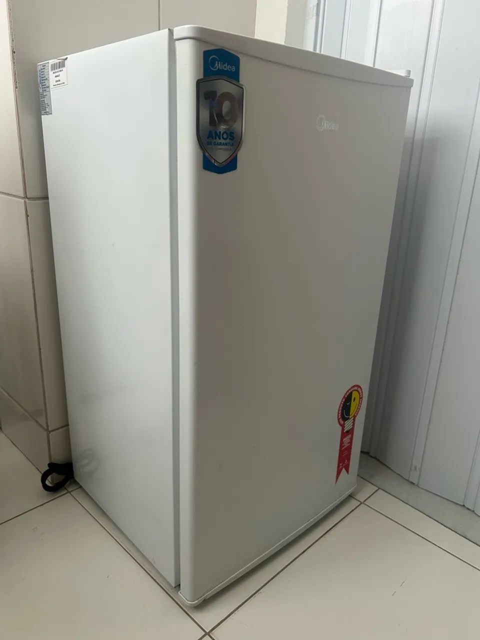 Frigobar Midea