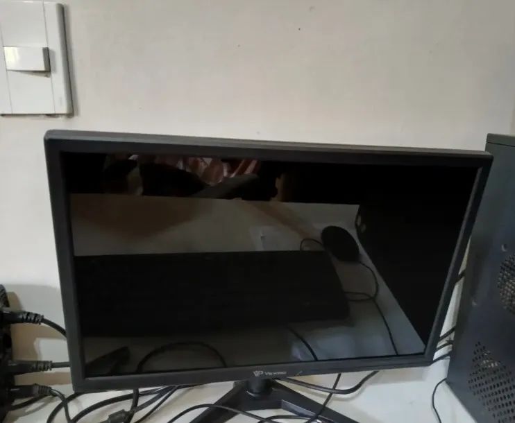 Vendo monitor semi novo  - Foto 3
