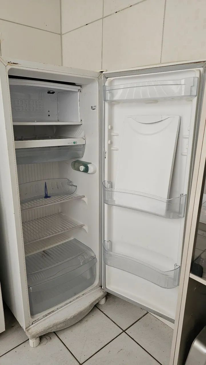 Geladeira Consul CRA30FB 261L Degelo Seco