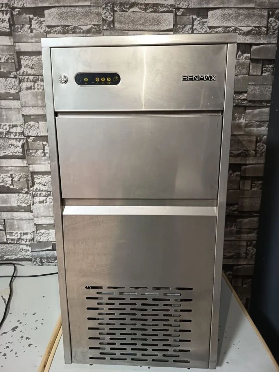 VENDO VÁRIOS ITENS PARA BAR, RESTAURANTE ETC.
