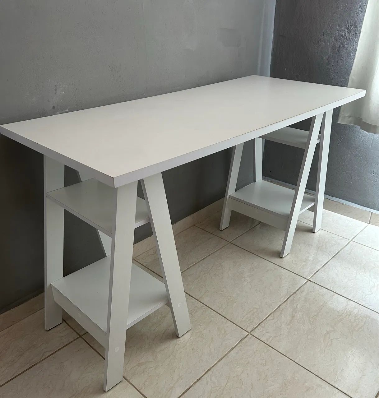 Mesa de escrivaninha branca - Foto 4