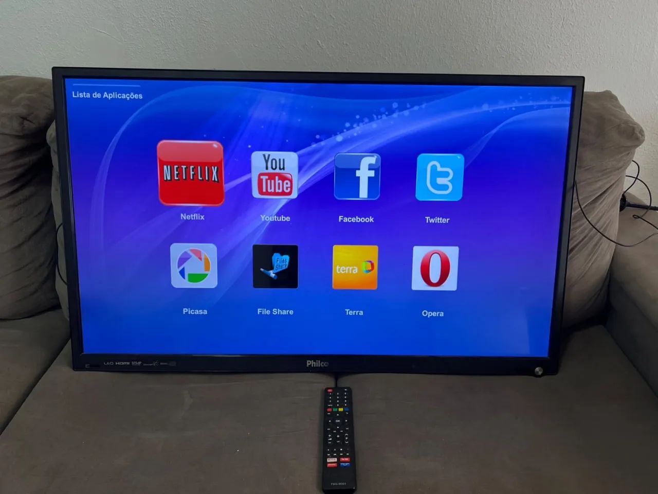 TV Philco 32 Pegadas Led Smart Com Entrada HDMI - Entrega Grátis 