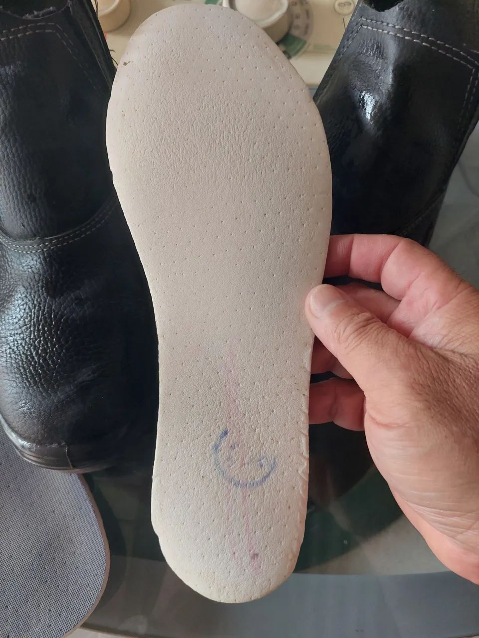 Bota para eletricista  nova nunca usada tamanho 41 - Foto 5