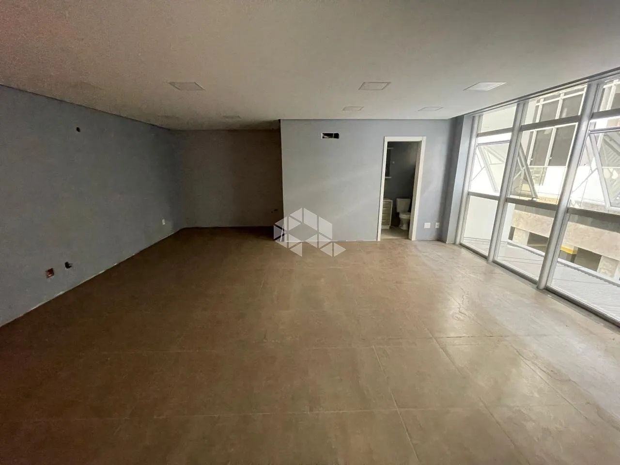 Sala comercial a venda no centro de Garibaldi - Foto 3