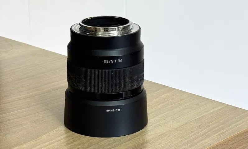 Lente Sony 50mm f1.8 E-mount - Foto 3