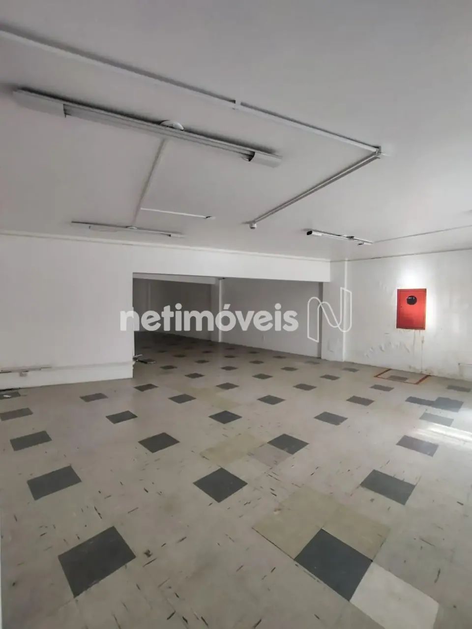 LOJÃO COMERCIAL DE 101,74 m²; PARA LOCAÇÃO - Foto 3