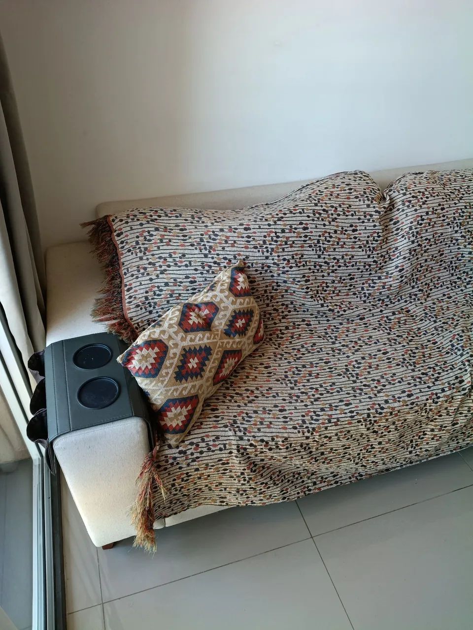 Sofa 3 lugares off-withe - Foto 2