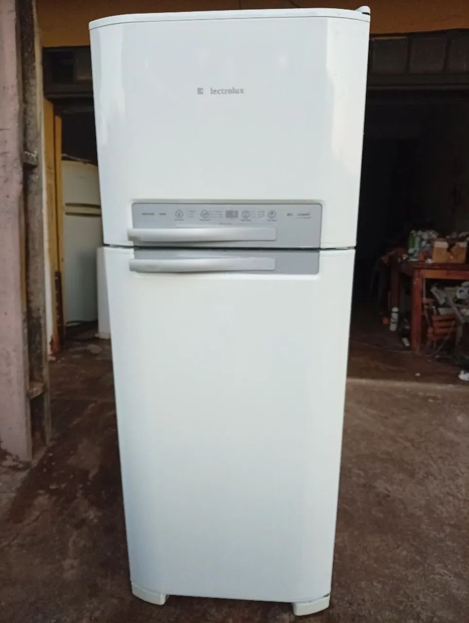 Geladeira Eletrolux 402 litros 