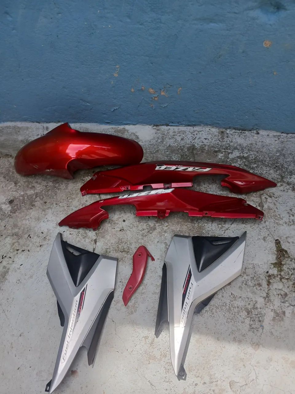 Peças de moto  para  quem tiver interesse 