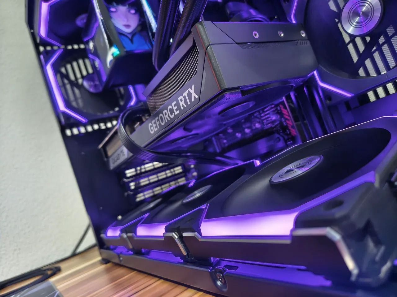 Gigabyte RTX 5080 Windforce OC SFF 16GB  - Foto 3