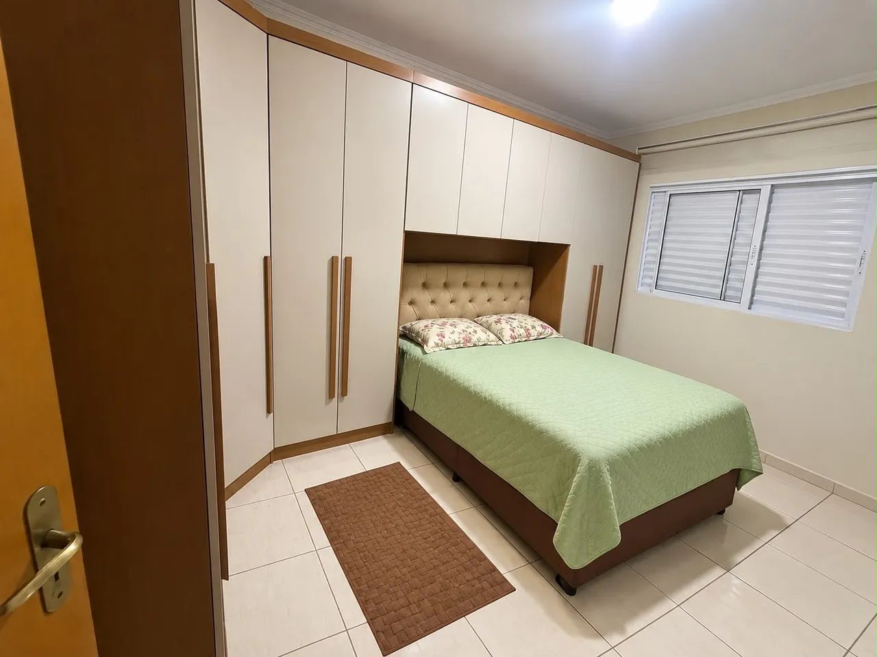 Guarda-Roupa Casal 